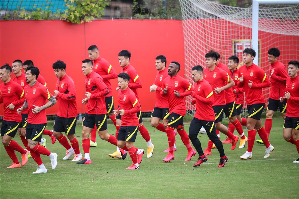 第一届中国青少年足球联赛启动，体育、教育部门联手，总算实现“一体化”？